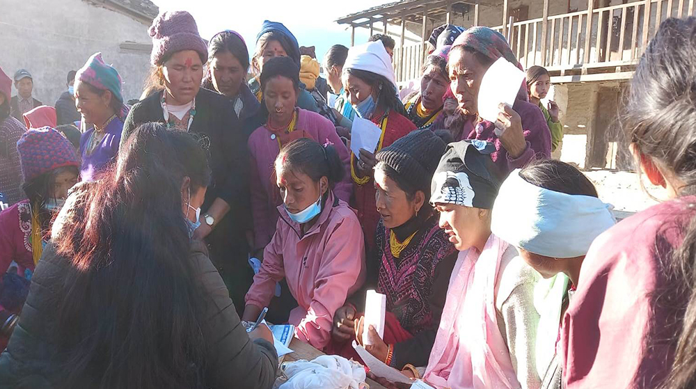 बझाङको साईपालमा तीन दिने स्वास्थ्य शिविर सम्पन्‍न