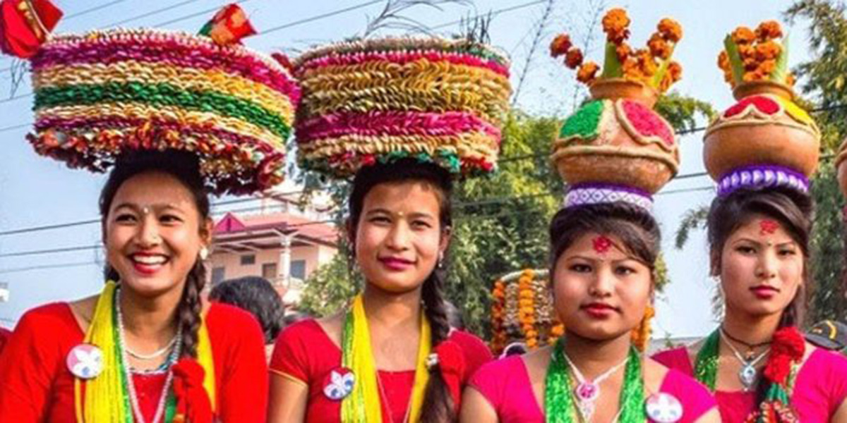 नेपालगञ्‍ज औद्योगिक महोत्सव : थारू संस्कृतिमा रमाउँदै दर्शक