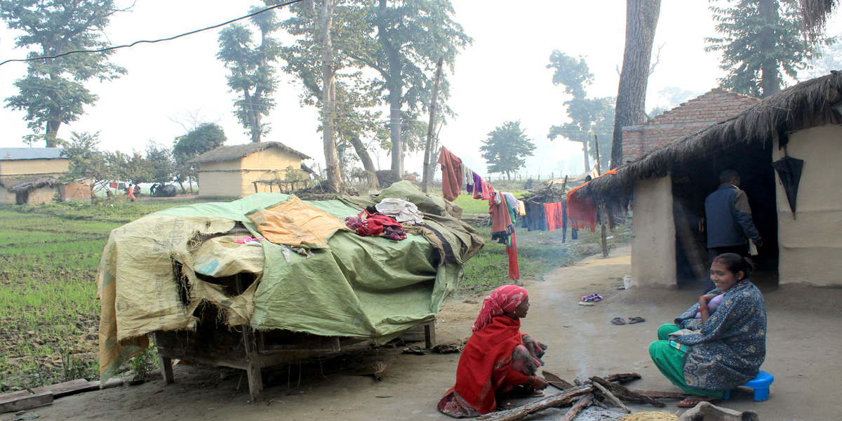 जंगलमा माहुरी र खोलामा माछा नपाइएपछि राजी समुदायलाई संकट