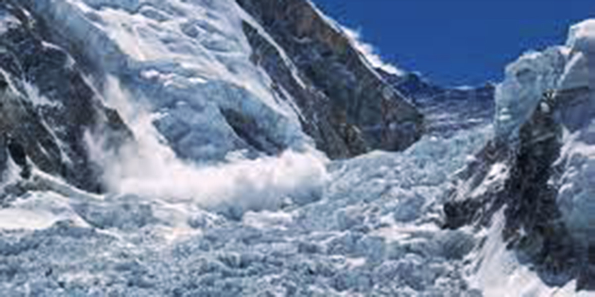 फ्रान्समा हिम पहिरोमा परी ४ जनाको मृत्यु
