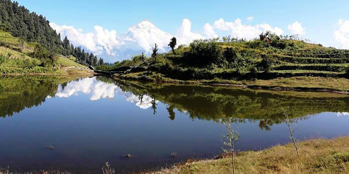 चराले सफा गर्ने बराह तालको जैविक विविधता नासिँदै