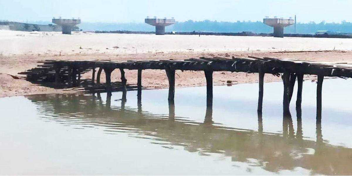 कञ्‍चनपुर दोदा नदीको पक्की पुल आठ वर्षदेखि अलपत्र