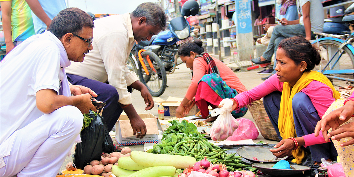 कति छ आज प्याज, टमाटर र बन्दाको मूल्य [मूल्यसूचीसहित]