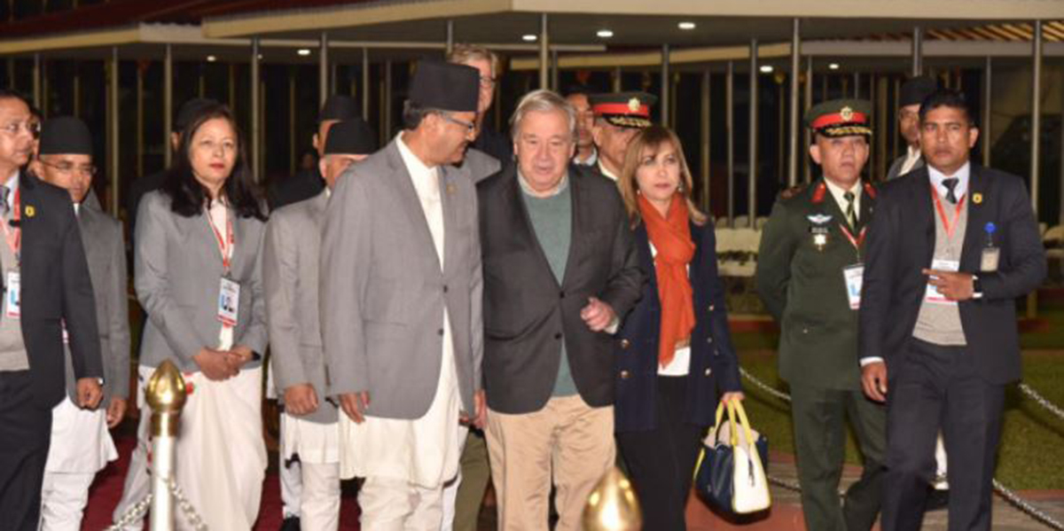 राष्ट्रसंघका महासचिव एन्टोनियो गुटेरेस पाटन दरबार क्षेत्र जाँदै