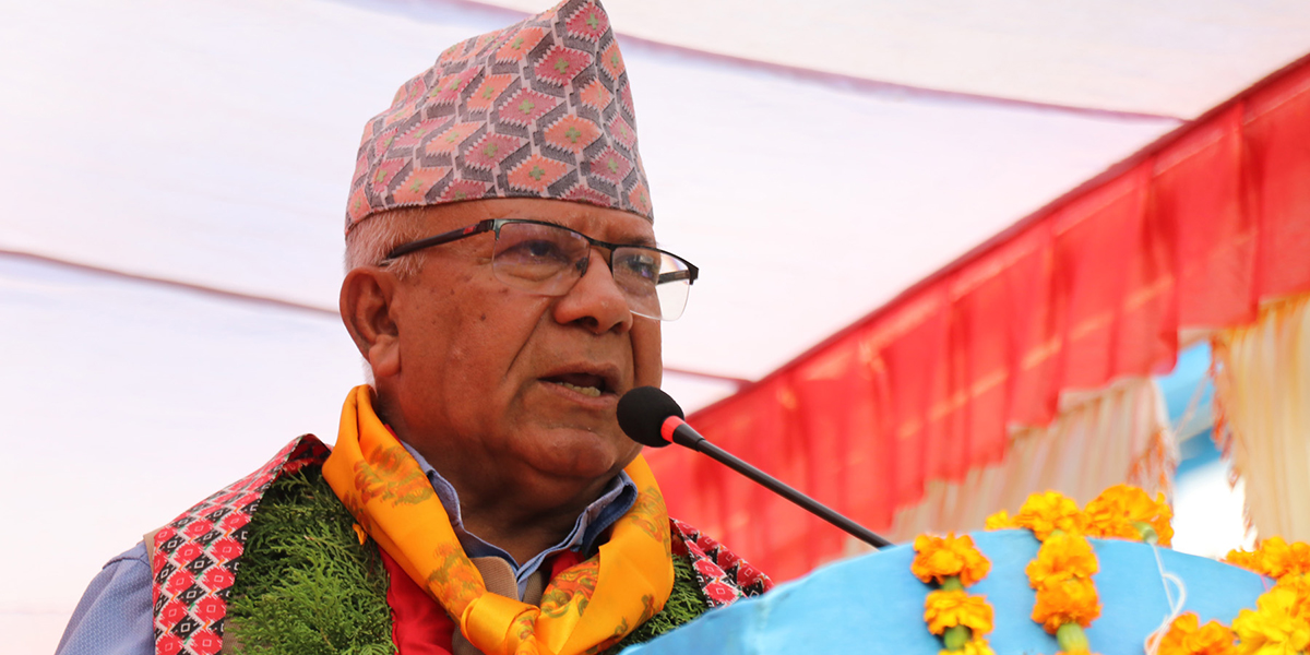 चाडपर्वले एकापसमा एकता र सद्भाव छर्छ : माधव नेपाल
