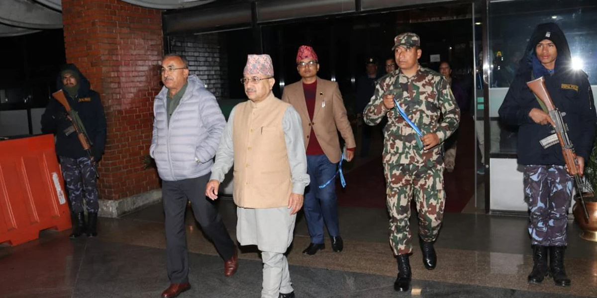 उपप्रधानमन्त्री खड्का स्वदेश फिर्ता