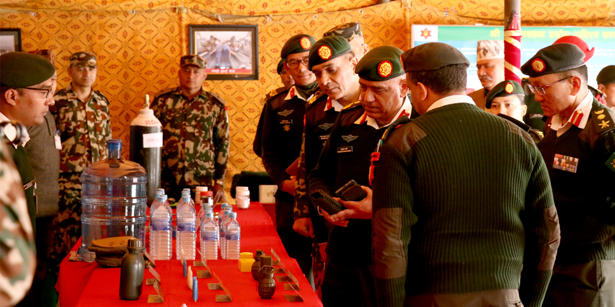 सेनाको गतिविधि झल्कने तस्बिर प्रदर्शनीमा