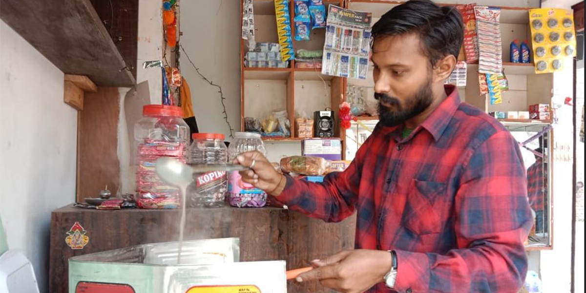 आर्थिक अभावले चिया पसल चलाइरहेका ‘कम्प्युटर इन्जिनियर’