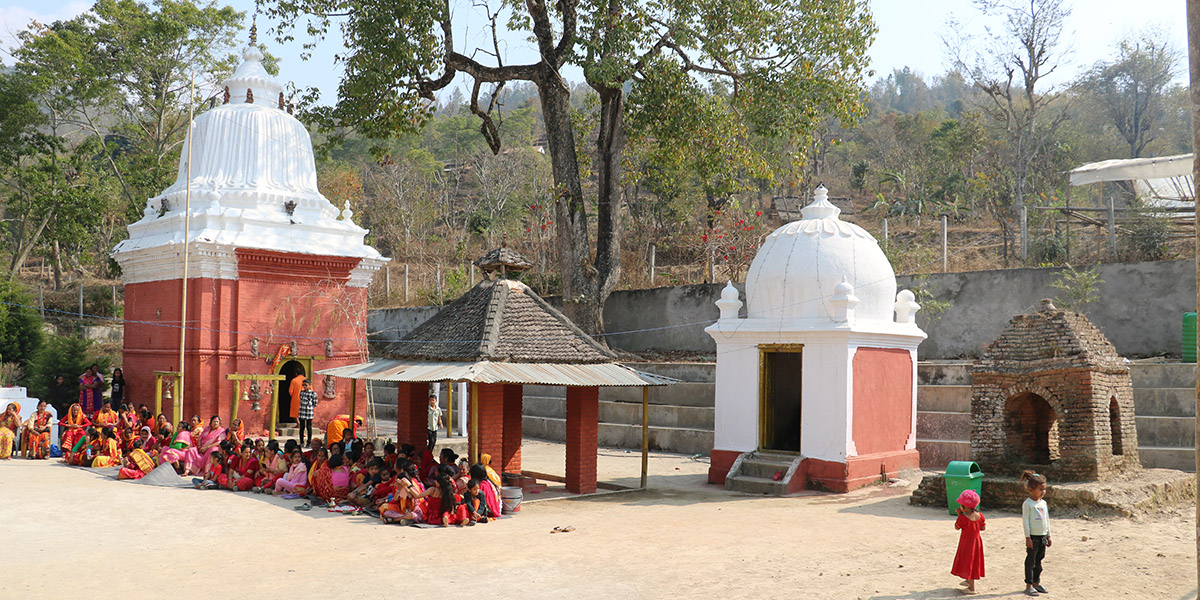 पुरातात्विक नागेश्वर मन्दिर ओझेलमा