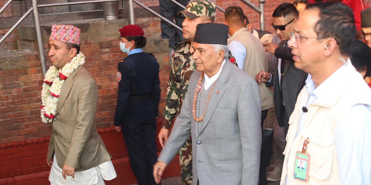 राष्ट्रपतिद्वारा पशुपतिनाथको पूजाअर्चना