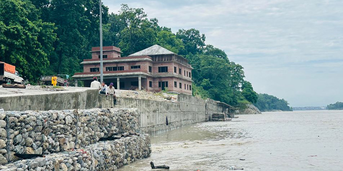 देवघाटमा निर्माणाधीन शवदाह गृह बाढीको जोखिममा