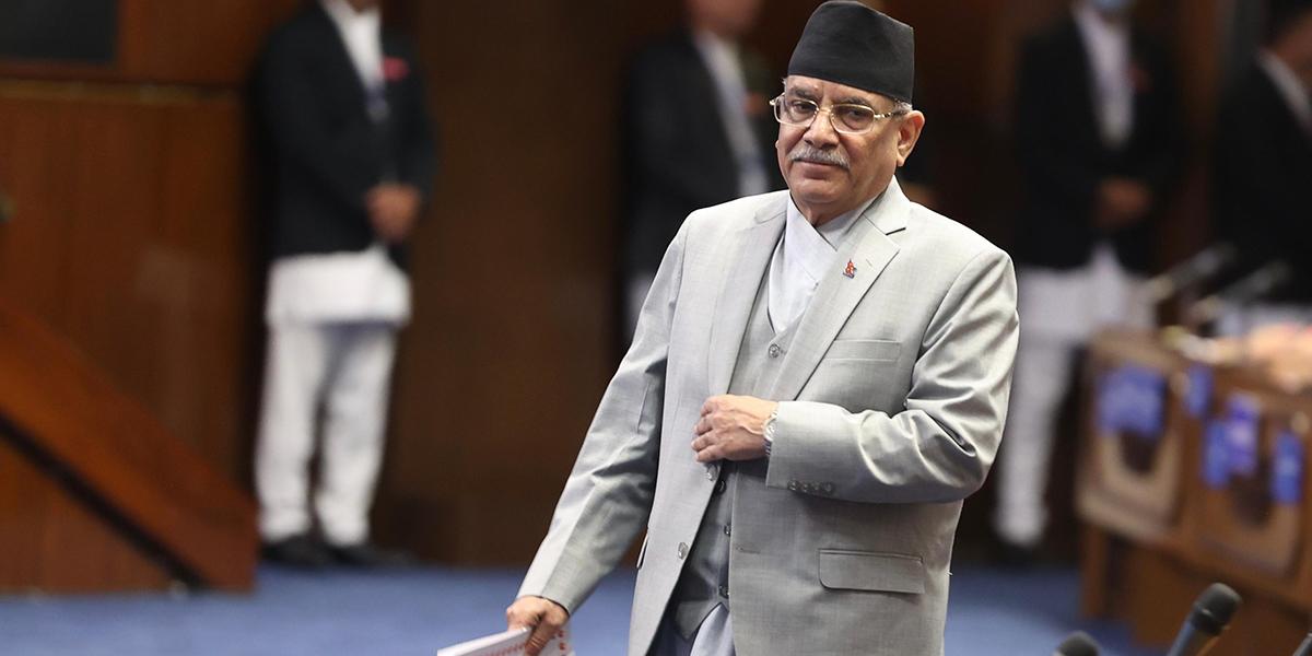 देउवा र ओलीमाथि कटाक्ष गर्दै प्रचण्डले भने, कांग्रेस-एमालेलाई अरू कसैले मिलाएको हो