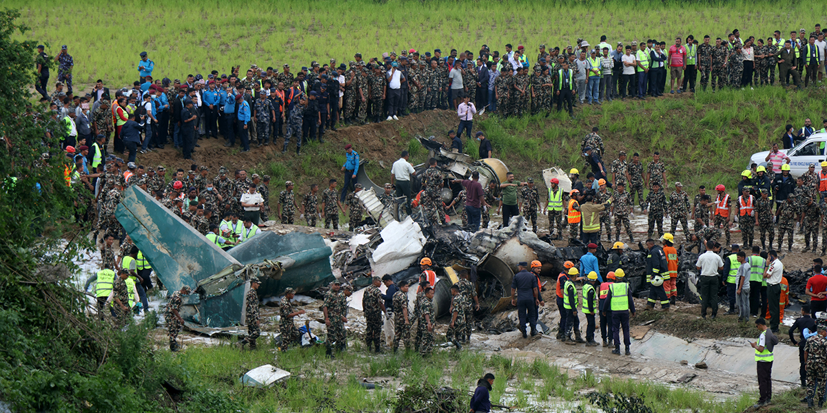 विमान दुर्घटना : ‘अनुमति नभएका यात्रु’ को बिमा अन्योलमा