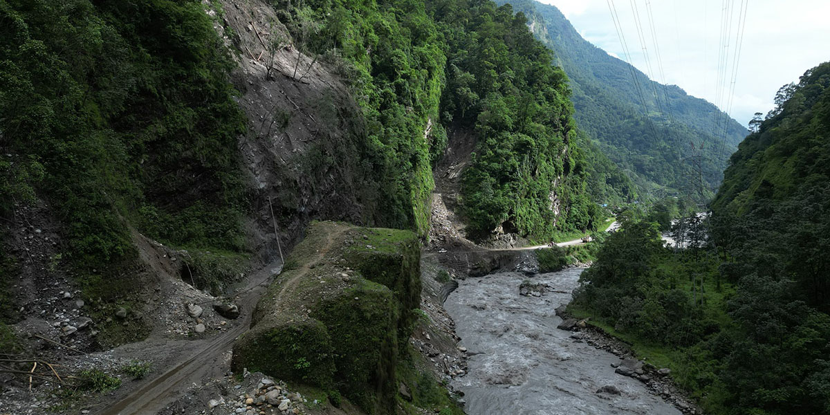 कालीगण्डकी करिडोर : महभिरको पहिरोले दुर्घटनाको जोखिम