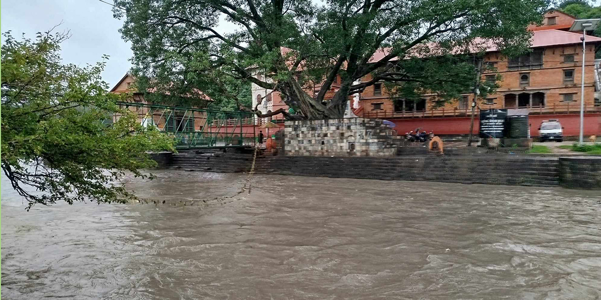 बाढीपहिरोबाट देशभर ९९ जनाको मृत्यु, ७२ बेपत्ता