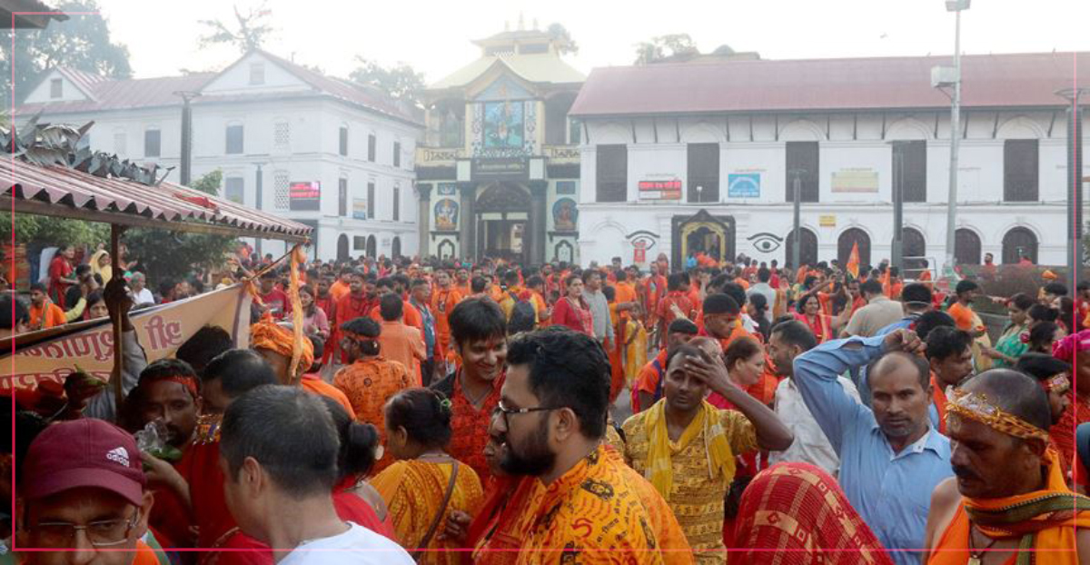 आज साउने सोमबार बिहानैदेखि पशुपतिक्षेत्रमा भक्तजनको घुइंचो