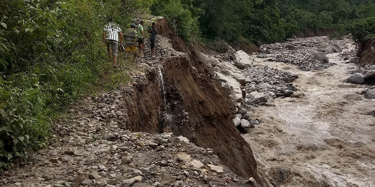 सडक बगेपछि साल्पासिलिछोमा आवागमन कष्टकर