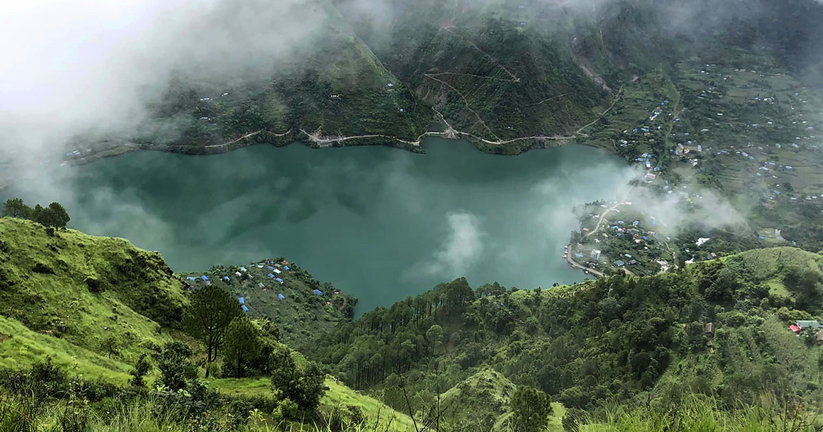 तस्बिरमा थरीथरीका तालतलैया