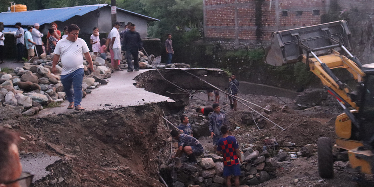 बाढीका कारण बस्ती जोखिममा