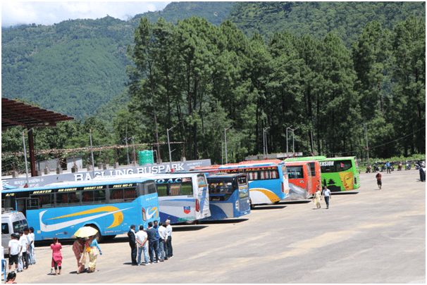 धानखेत दान गरेर बनाएको बसपार्कमा २३ वर्षपछि पुग्यो बस