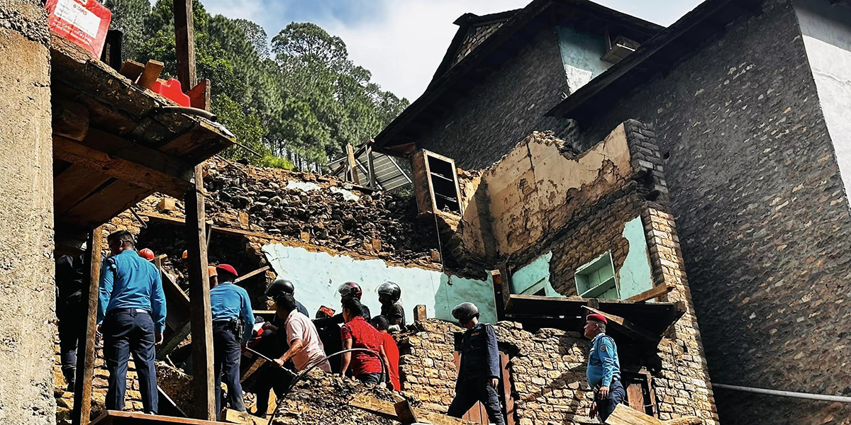 घर भत्काउने क्रममा च्यापिएर ज्यान गयो