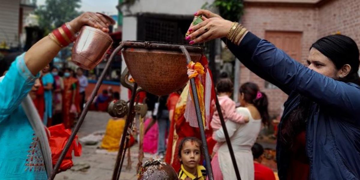 जलविनायकमा गणेश चतुर्थीको मेला भर्ने भक्तजनको घुइँचो