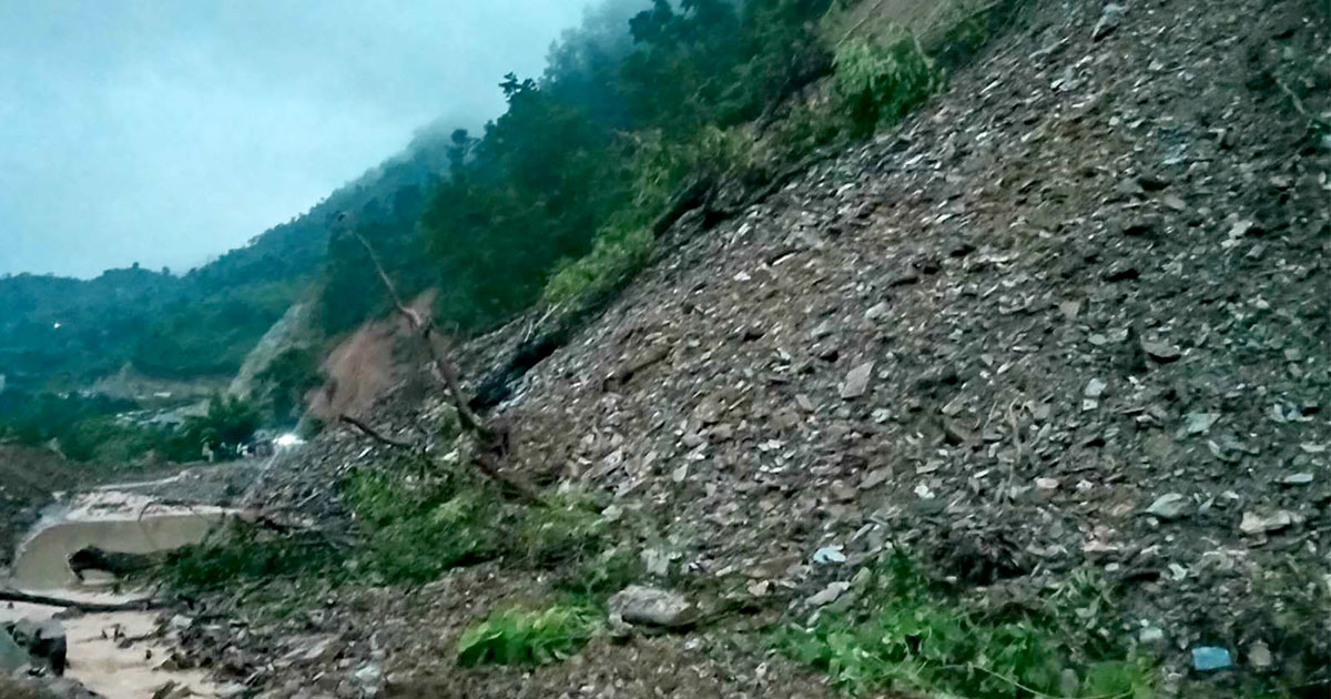 पहिरोले पृथ्वीराजमार्ग अवरुद्ध