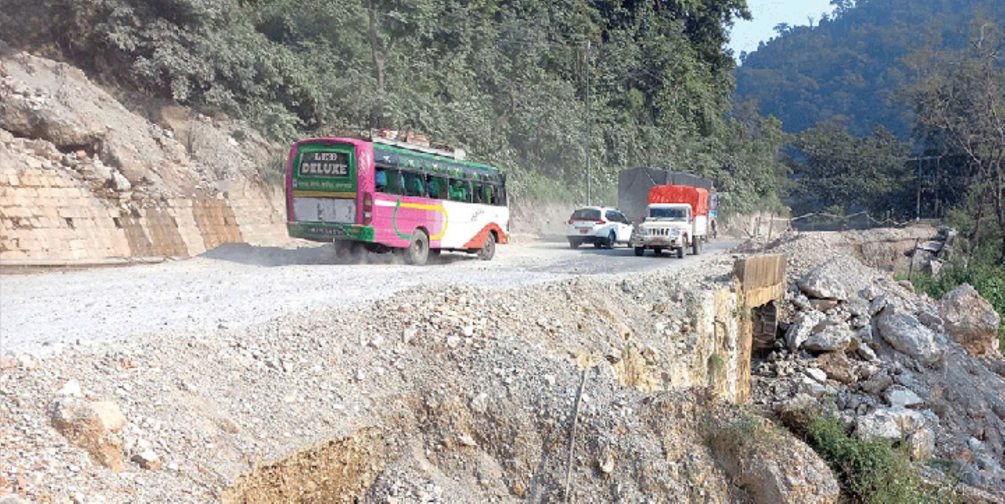 अब हेटौँडा-कुलेखानी-फाखेल-सिस्नेरी-काठमाडौँ सडक दुईतर्फी