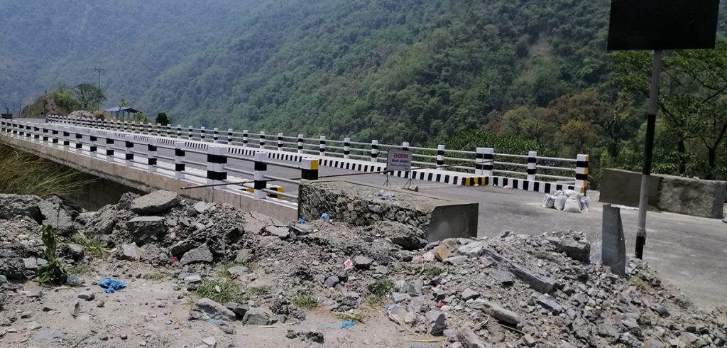 नारायणगढ-मुग्लिन सडकमा निर्माणाधीन १४ पुल यसै महिना सञ्चालनमा आउने