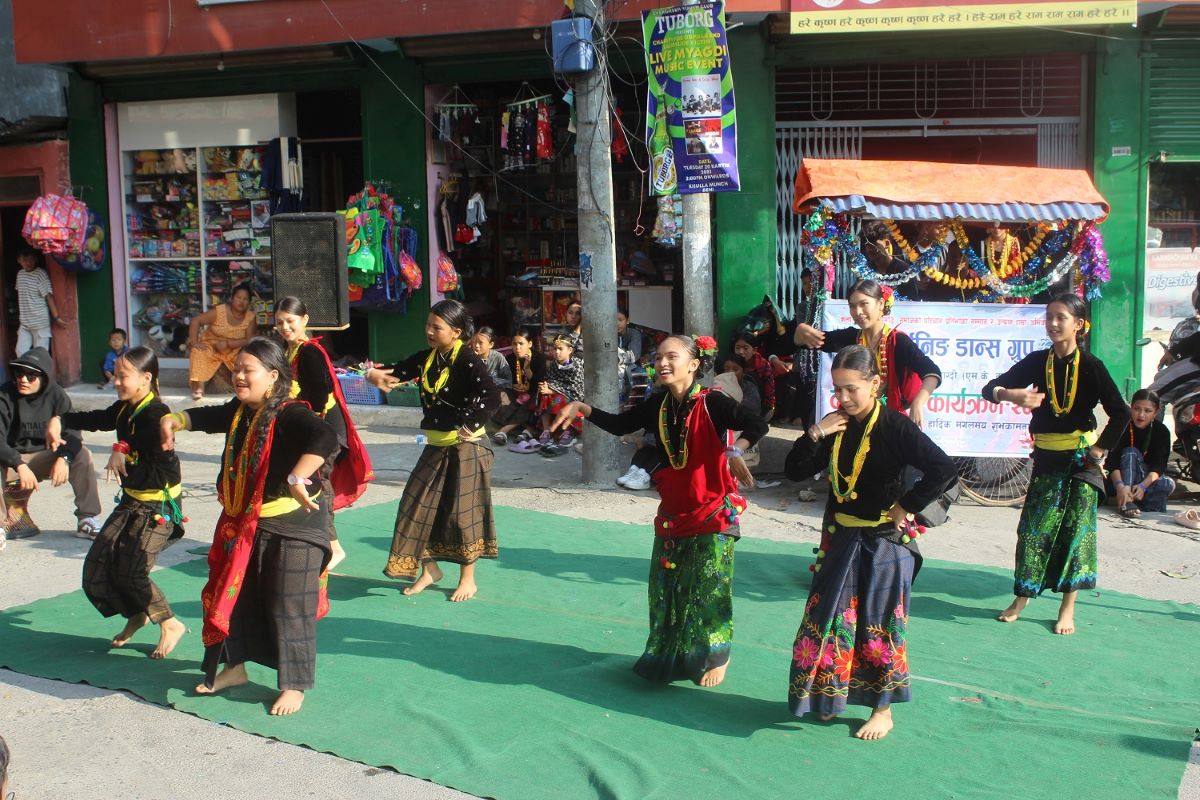 कलाकार र युवा पलायनले गाउँमा छैन देउसीभैलोको रौनक