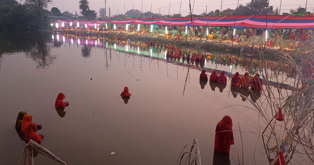 उदाउँदो सूर्यलाई अर्घ्य अर्पणसँगै छठ सम्पन्न