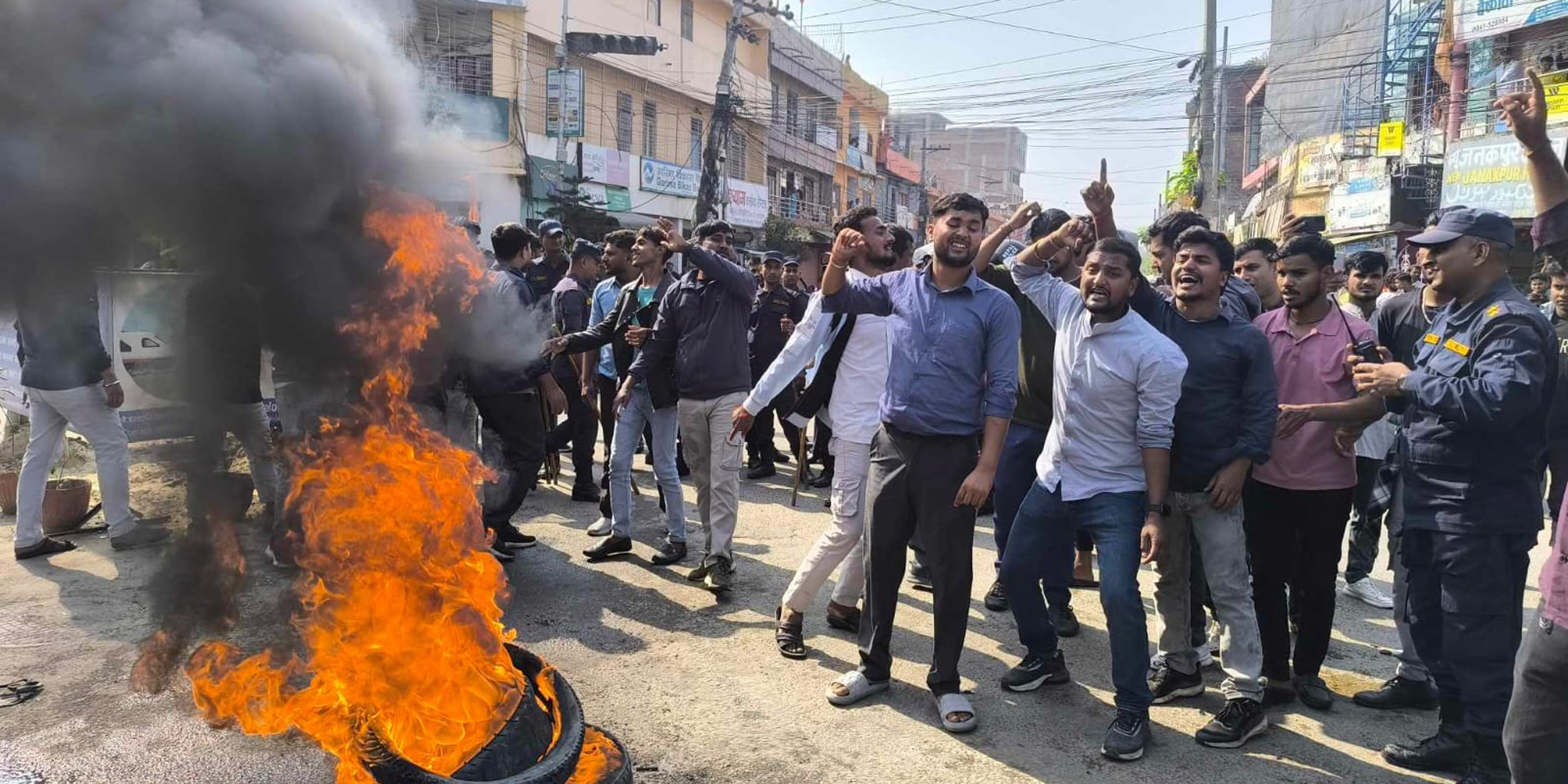 जनकपुर उपमहानगर र संस्थागत विद्यालयबीच विवाद, जोखिममा विद्यार्थीको भविष्य