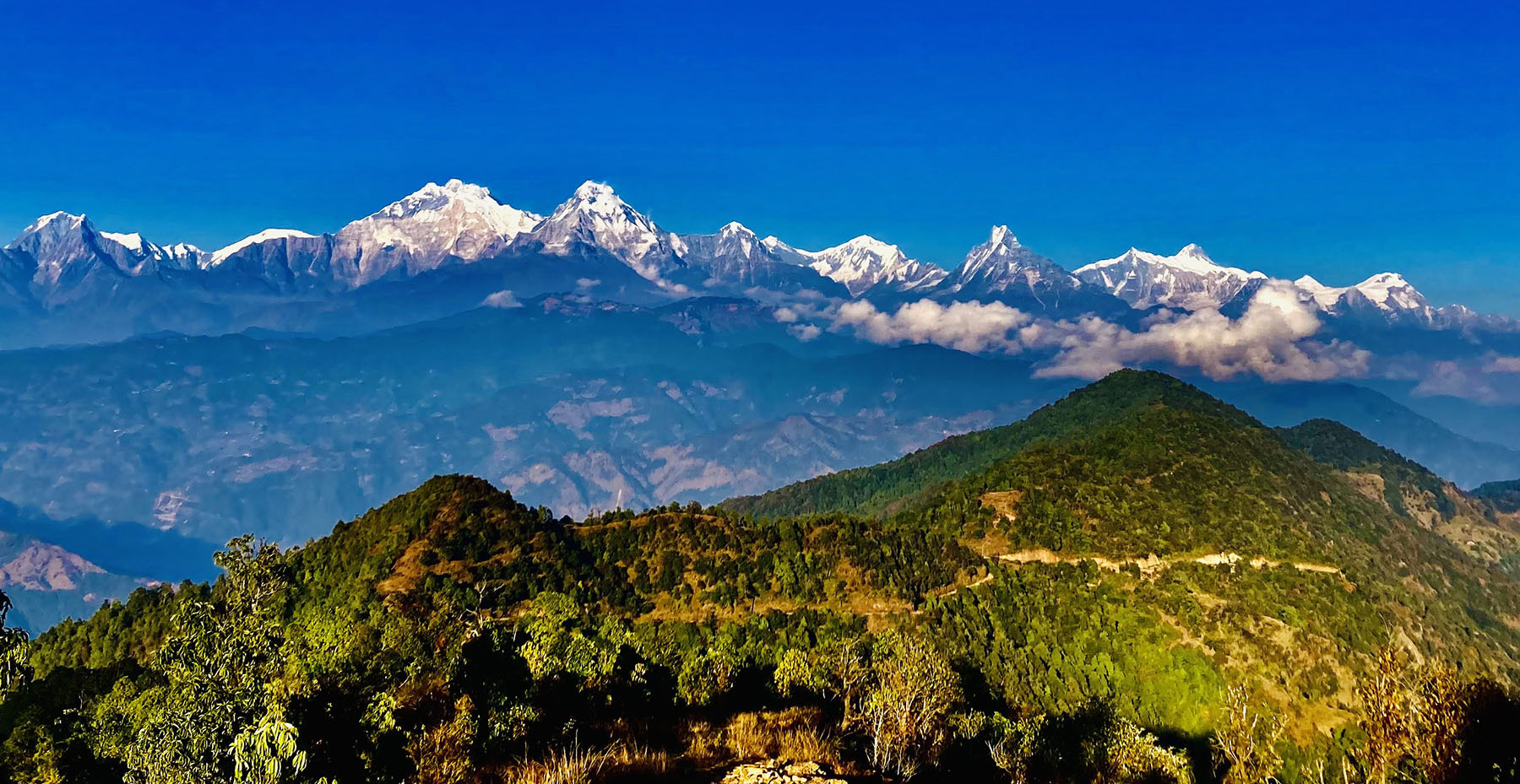 शिर असारेबाट देखिएको हिमशृङ्खला