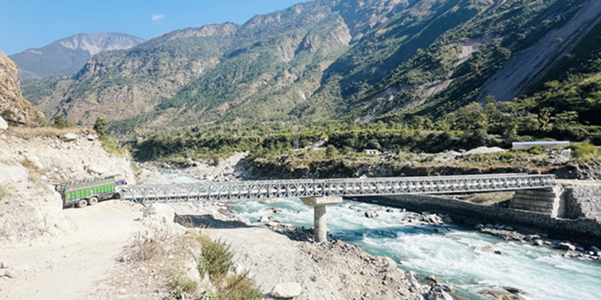 कर्णाली समृद्धिको आधार बन्दै सडक, स्याउ र जडीबुटीले पाउन थाल्यो बजार