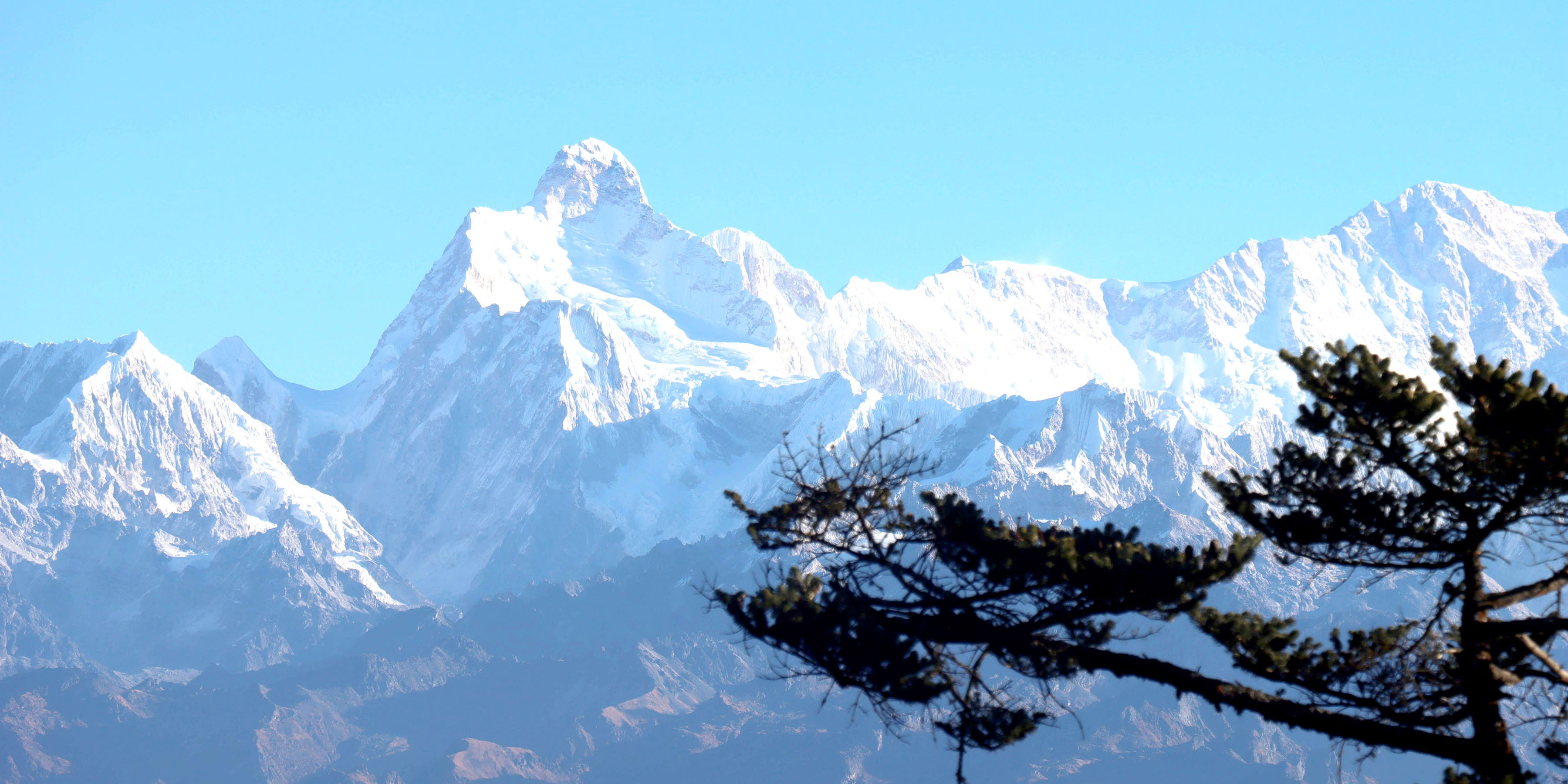 पाथीभराबाट देखिएको कुम्भकर्ण