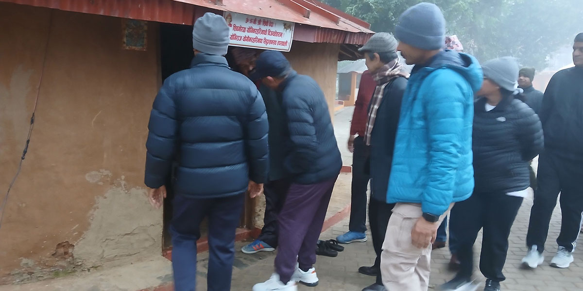 देवघाट धार्मिकस्थलमा प्रचण्ड