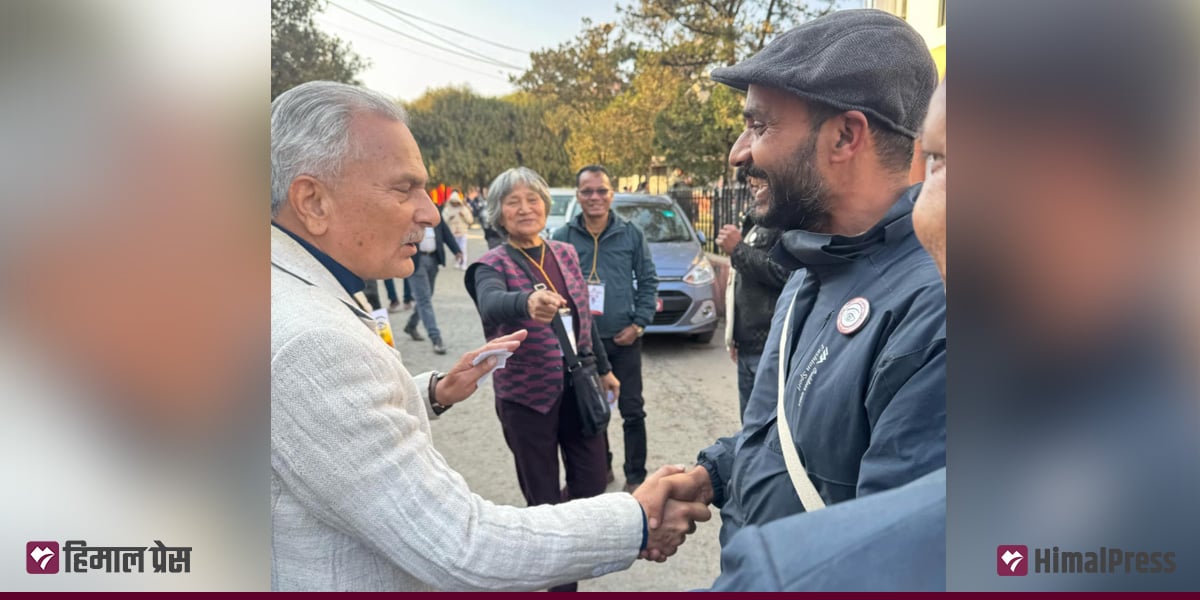 नेसपा (नयाँ शक्ति) महाधिवेशन : अध्यक्षका लागि मत माग्दै बाबुराम र नेत्र