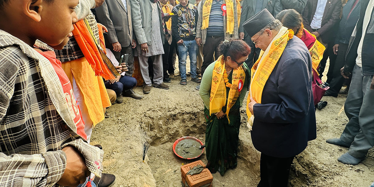 ४ अर्ब लगानीका ६ उद्योग शिलान्यास गर्दै खनालले भने : उद्योग खोल्दा बेरोजगारी घट्छ