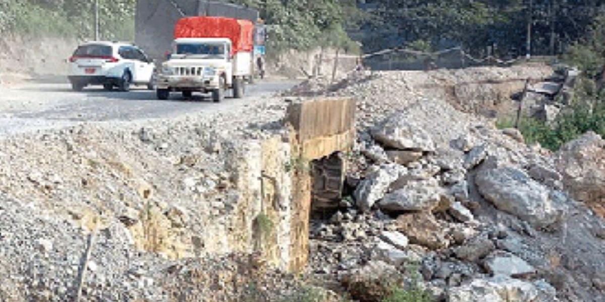 स्तरोन्नति गर्न काठमाडौँ-कुलेखानी-फाखेल-हुमाने सडक बन्द