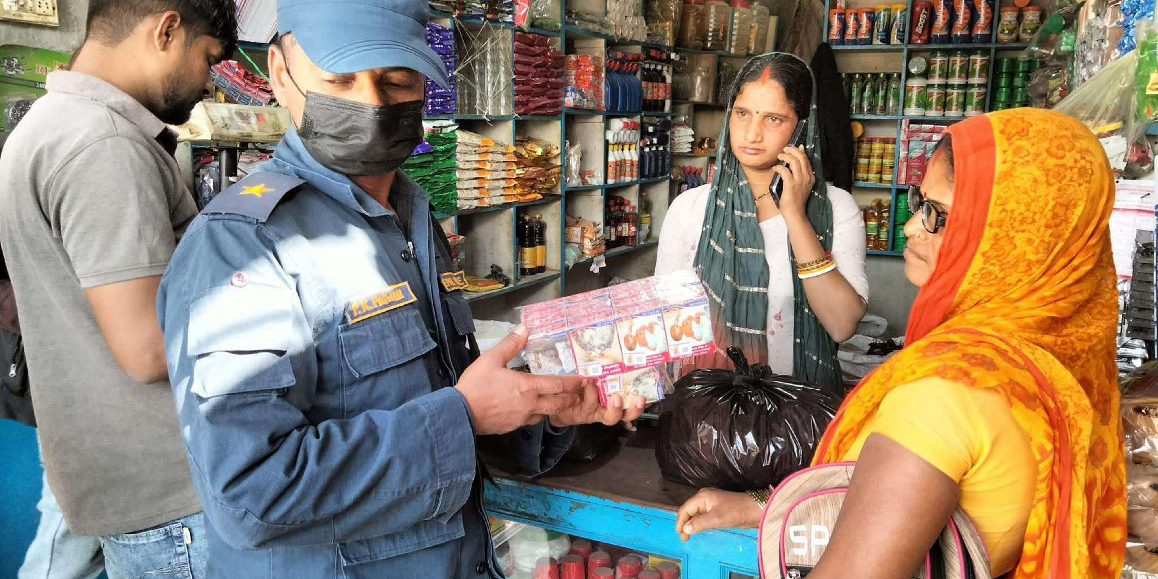 धनुषाका बजारमा नक्कली चुरोटको बिक्री