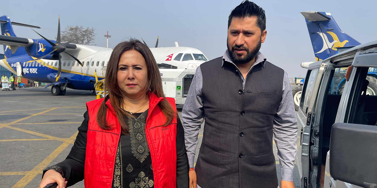 रवि लामिछाने तारेखका लागि कास्की अदालत जाँदै