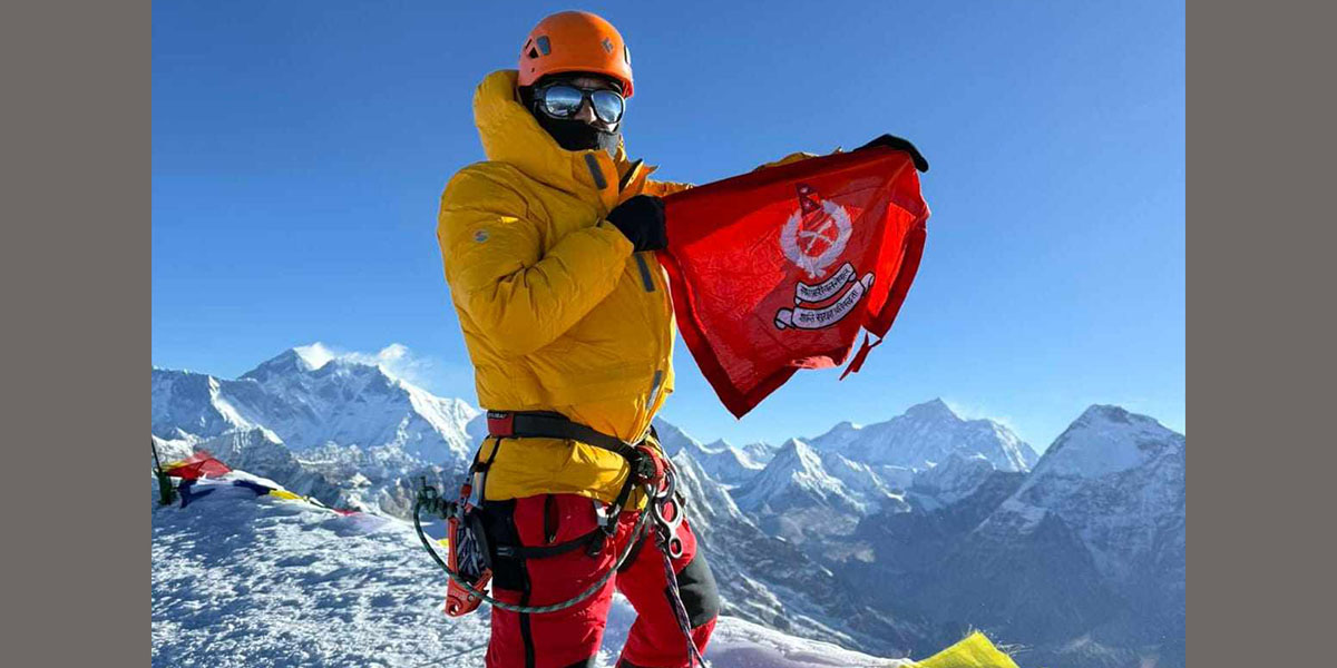 एकै दिन १३५ जनाले आरोहण गरे सगरमाथा