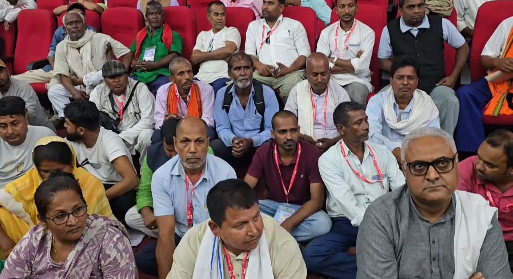 एमाले धनुषाको अधिवेशनमा भाँडभैलो, रघुवीरले एकलौटी गर्न खोजेको आरोप