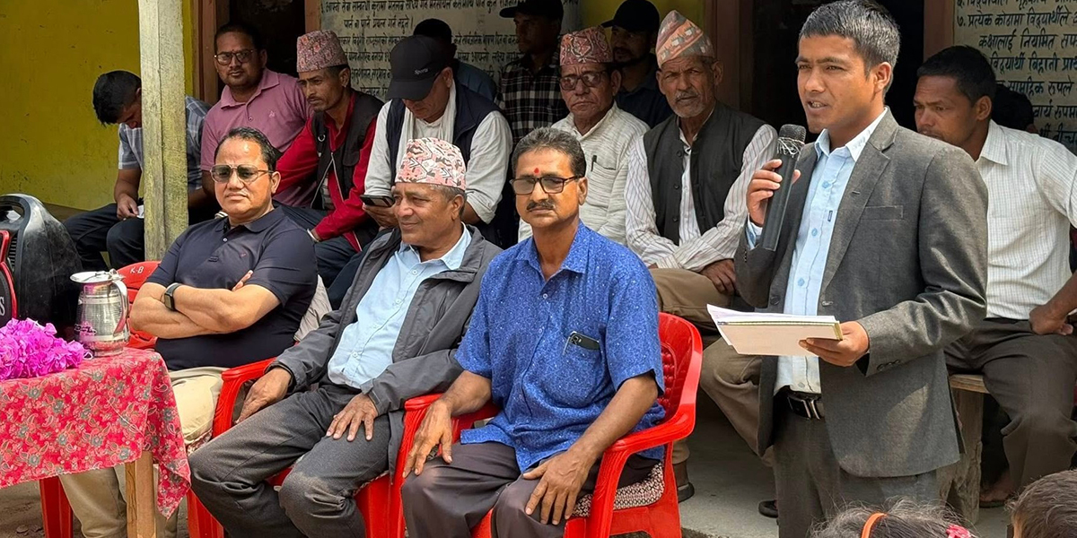 डोटीका गाउँबस्तीमा आशाको किरण खोज्दै आनन्द विष्ट