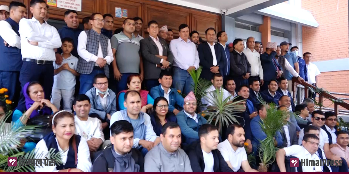विधेयक नसच्याए सशक्त आन्दोलन गर्ने निजामती कर्मचारीको चेतावनी