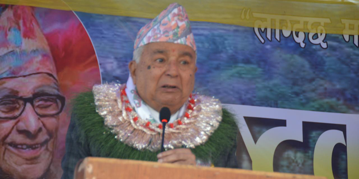 राष्ट्रकवि घिमिरेका कविता वाचन गर्दा भावविह्वल बने राष्ट्रपति पौडेल