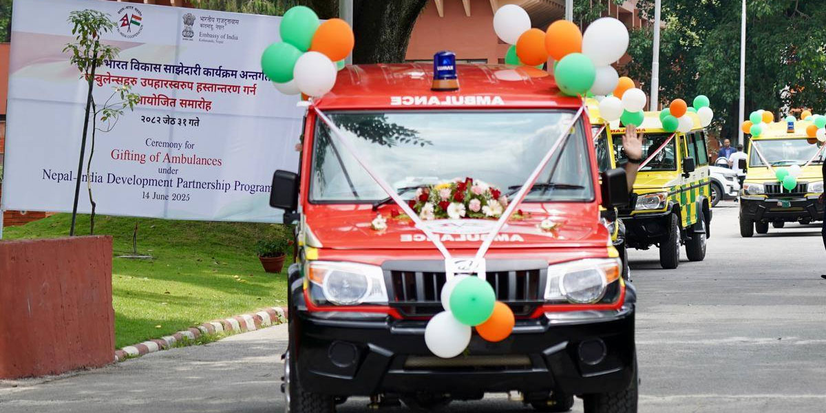 भारतीय दूतावासद्वारा सिमकोट गाउँपालिकालाई एम्बुलेन्स सहयोग