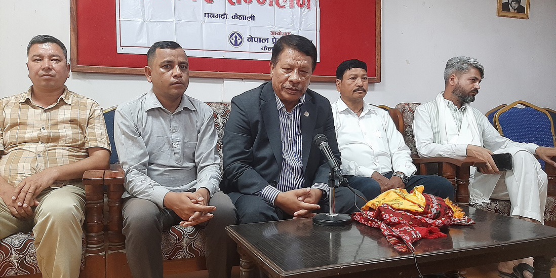 ‘कर्मचारीले गलत गरेकै आधारमा गृहमन्त्रीको राजीनामा माग गर्नु उपयुक्त होइन’