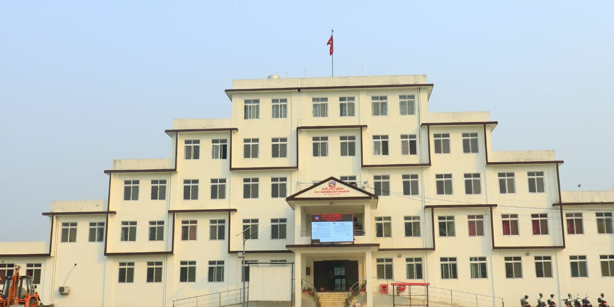 राप्ती नगरपालिकाले कर्मचारी हटाएपछि पाँच स्वास्थ्य केन्द्र र एम्बुलेन्स सेवा बन्द