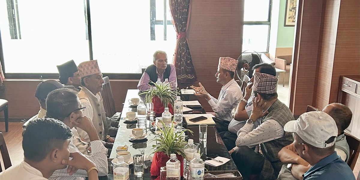 बुढीगण्डकी परियोजनाबारे बाबुरामले गरे गोरखा-धादिङका सरोकारवाला र विज्ञहरूसँग परामर्श